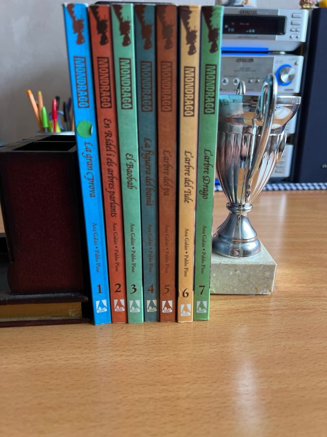 Colección de 7 libros en catalán de Montagragó