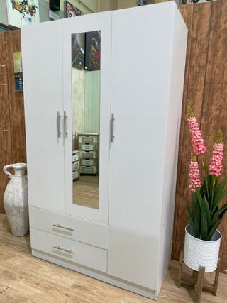 Armario 3 puertas con cajones y espejo