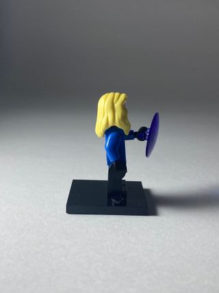 Invisible Woman - Figurine Type Lego Marvel 6