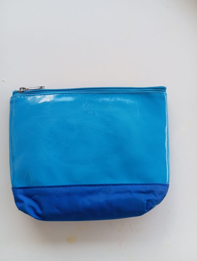 Borsello Tupperware donna cosmetici