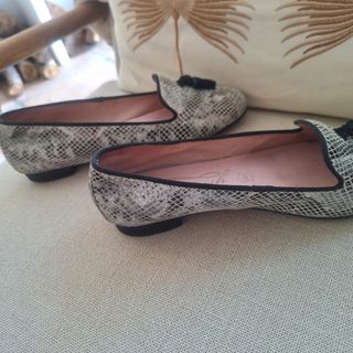 Bailarinas de piel con detalle de flecos