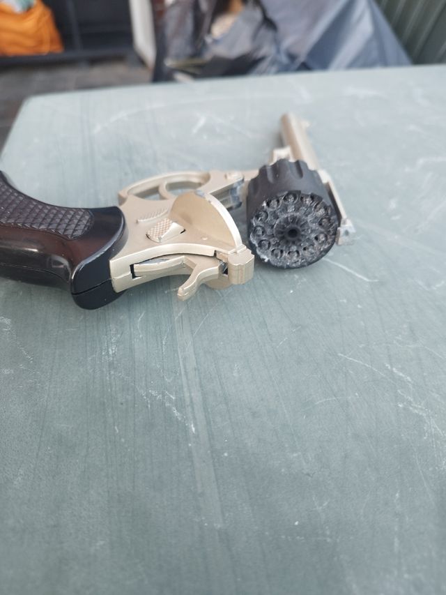 Pistola de juguete tipo revólver