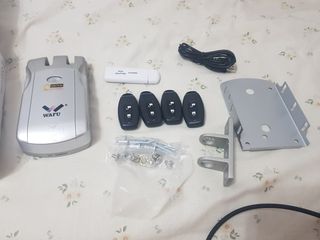 Bloqueo de puerta con control remoto