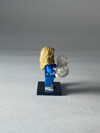 Invisible Woman - Figurine Type Lego Marvel 4