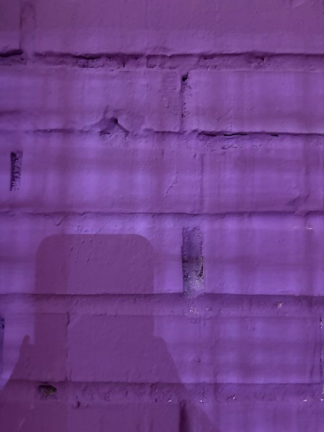 Pintura para pared morada