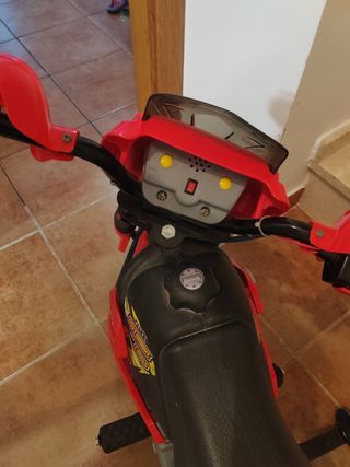 Moto eléctrica infantil FEBER roja