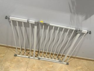 Barrera de seguridad para bebés Hauck
Sin agujeros