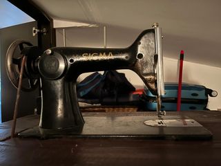 Máquina de coser antigua Sigma