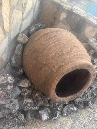 Vasija antigua de terracota + pequeña de regalo