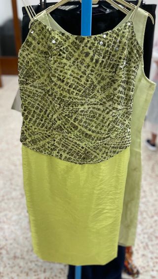 Vestido de fiesta verde y dorado