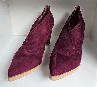 Zapatos de tacón burdeos