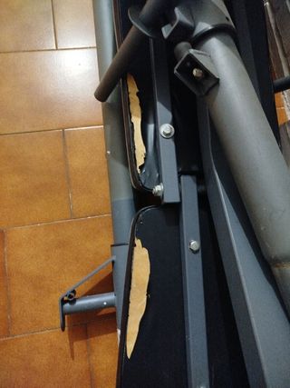 Gimnasio, maquina de pesas, entrena y ponte cachas