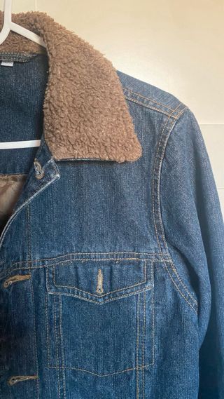 Chaqueta tejana con cuello de borreguito