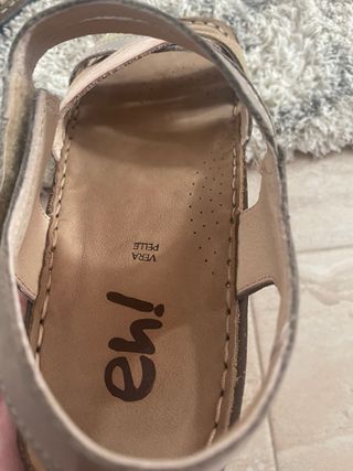 Sandalias de tiras cruzadas