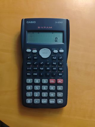 Calculadora Casio fx-82MS