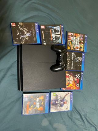 PS4 (PlayStation 4) Negra + 7 Juegos