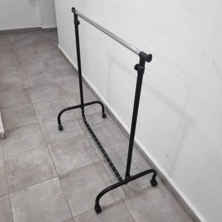 Burro perchero metálico negro