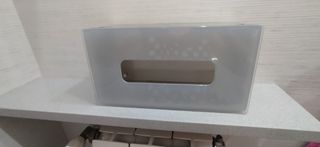 Espejo de pie d dos caras y caja de pañuelos IKEA