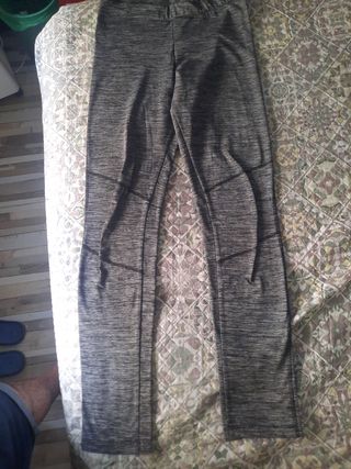 Mallas deportivas grises