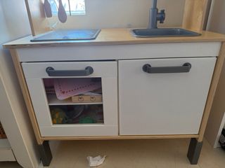 Cocinita de madera