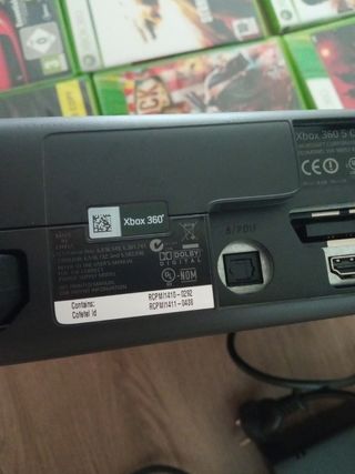 Xbox 360 Slim Negra + 16 Juegos
