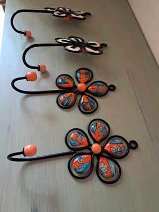 Ganchos Colgadores Flor Cerámica. Precio x unidad