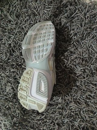 Deportivas Nike plateadas