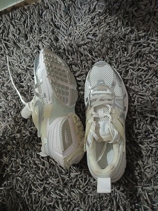 Deportivas Nike plateadas