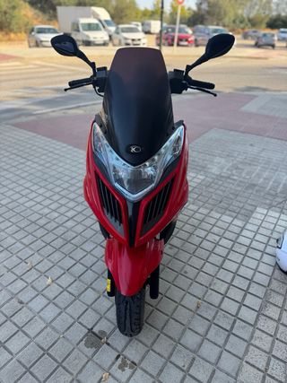 Kymco Yager GT 125i Scooter Roja