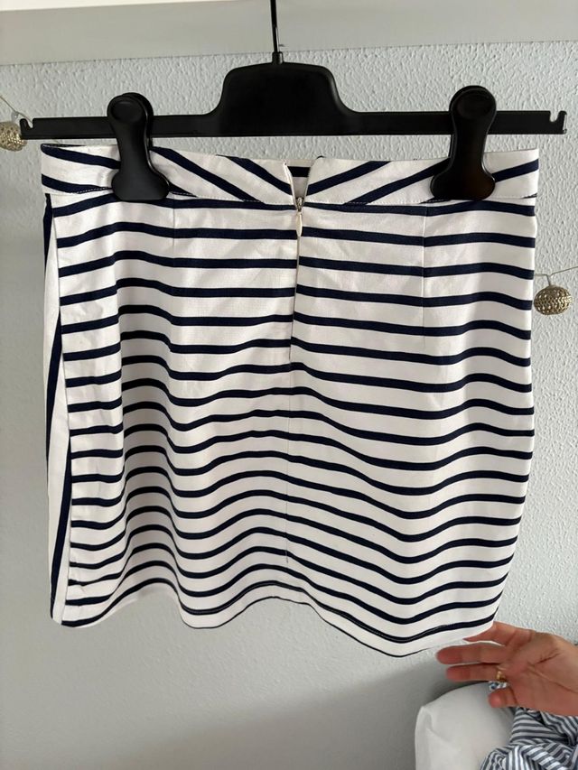 Conjunto Camisa y Falda Corta Azul