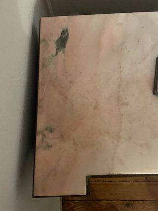 Mesillas de noche antiguas.