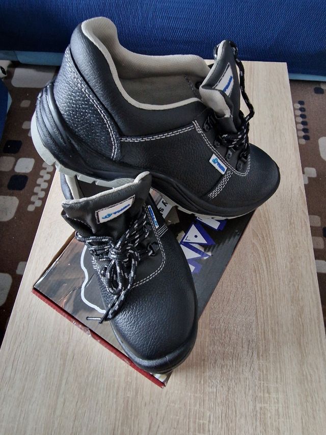 Zapatos de trabajo VIANA punta de acero S3