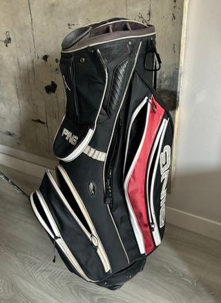 Bolsa de Golf PING Negra y Roja
