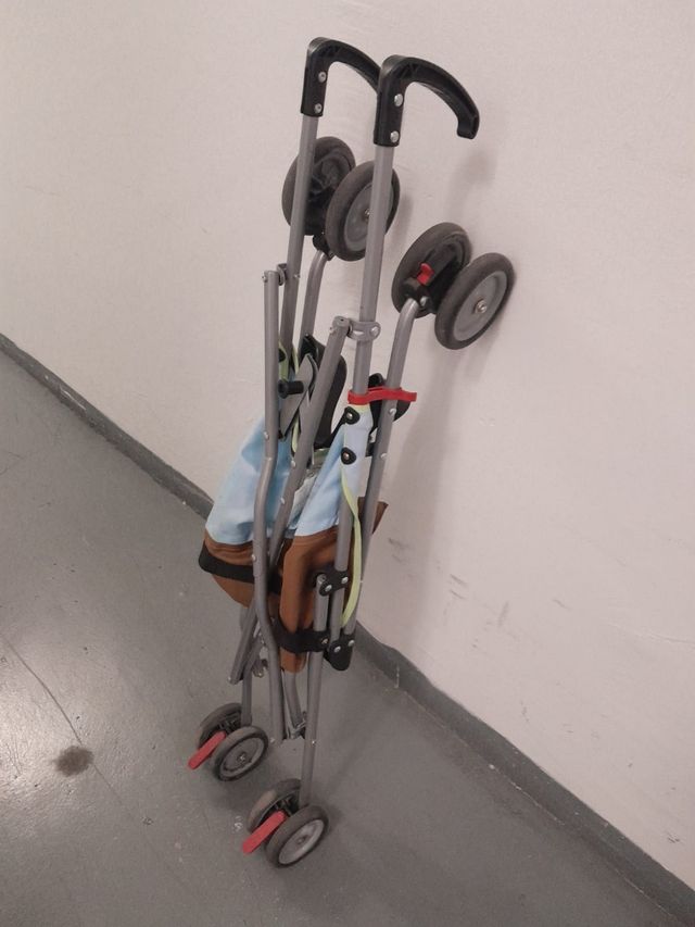 Silla de paseo ligera plegable