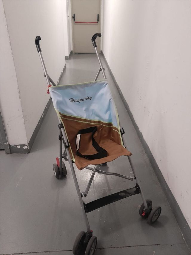 Silla de paseo ligera plegable