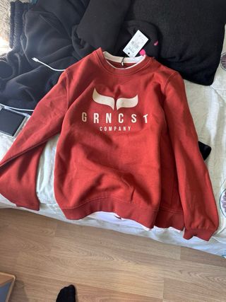 Sudadera GRNCAST con logo ballena