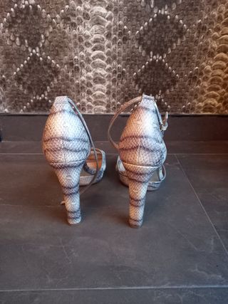 Botines Michael Kors Beige Piel Serpiente