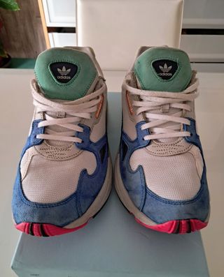 Adidas Falcon Talla 42.5