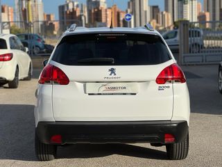 Peugeot 2008 / 2015 / 1.2 