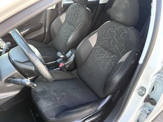 Peugeot 2008 / 2015 / 1.2 