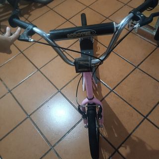 Patinete rosa para niña
