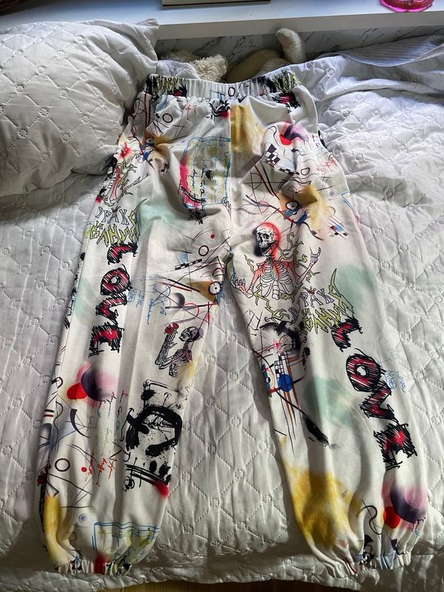 Pantalones anchos estampados