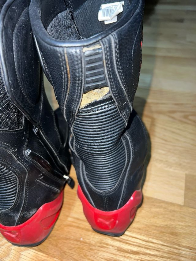 Botas de Moto Puma 42 Negras, muy poco comunes.