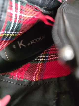 Botines de tacón negros con hebillas