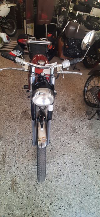 Moto Antorcha Derbi 49cc.
Clásica.