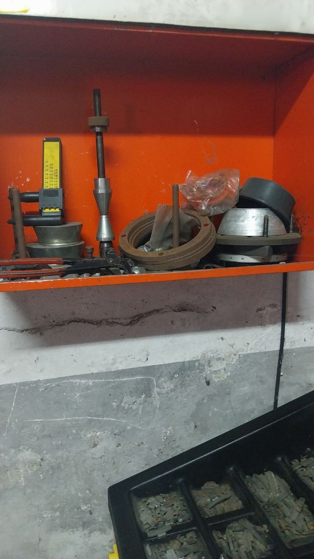 Equilibradora de ruedas CEMB C31