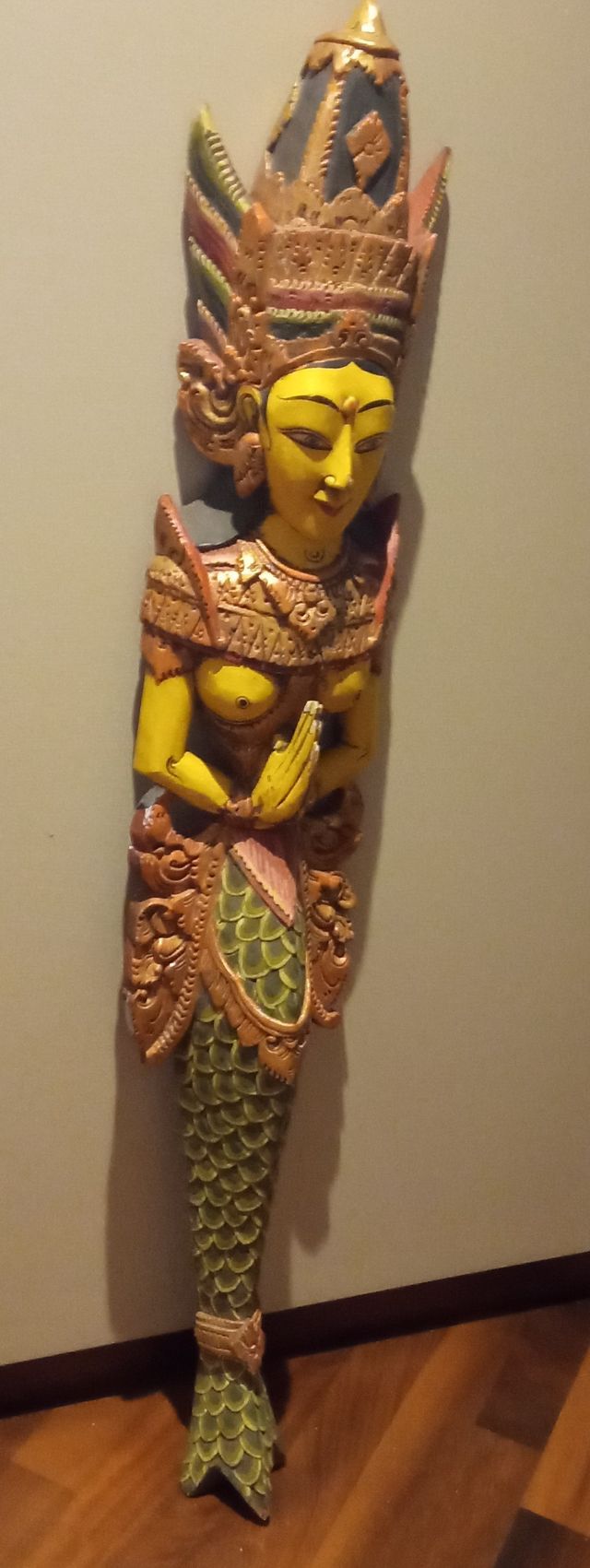 Statua di legno, artigianato indonesiano