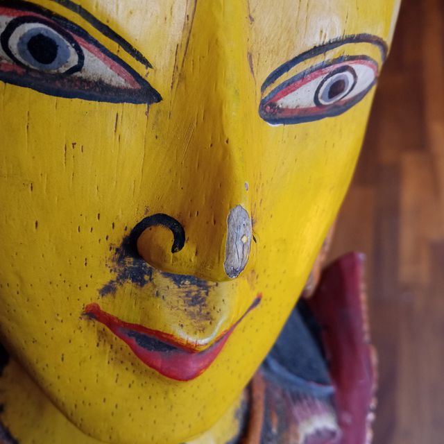 Statua di legno, artigianato indonesiano