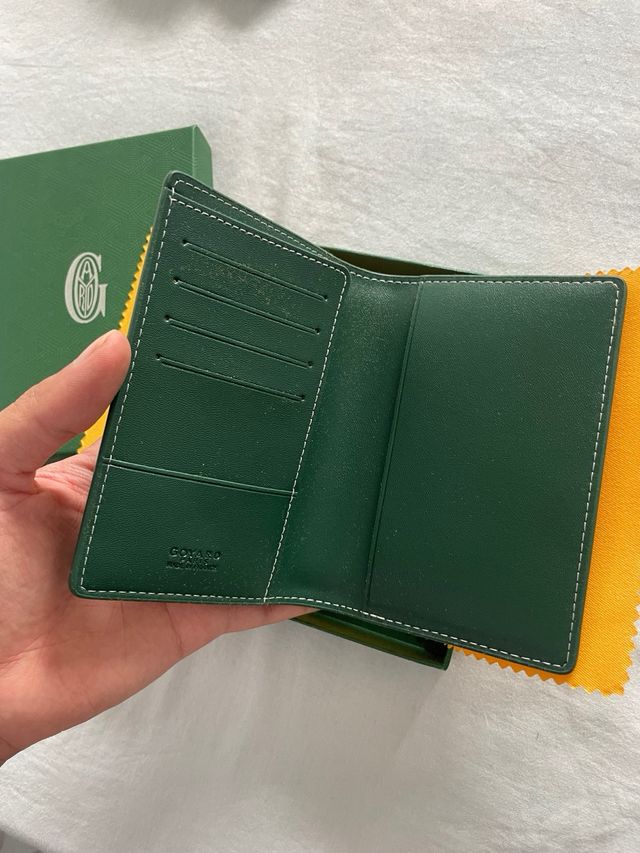 Billetera Pasaporte Goyard Verde