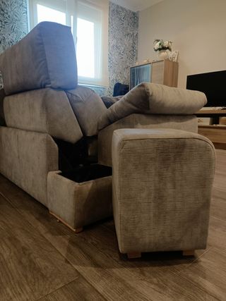 Sofá reclinable gris grande con chaiselongue